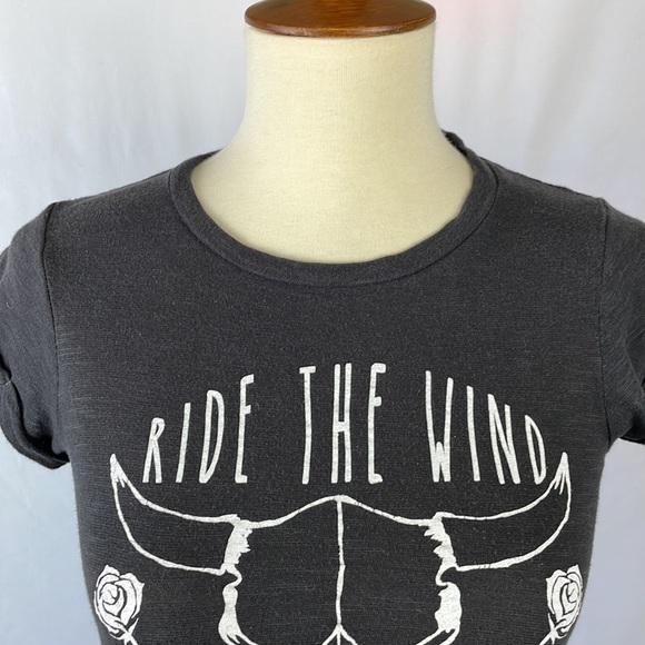 Billabong Charcoal Gray Graphic Tee "Ride the Wind Thrills and Chills" -Small Jr - Picture 4 of 11
